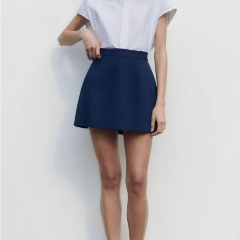 Zara Women's Navy Blue Mini Skirt